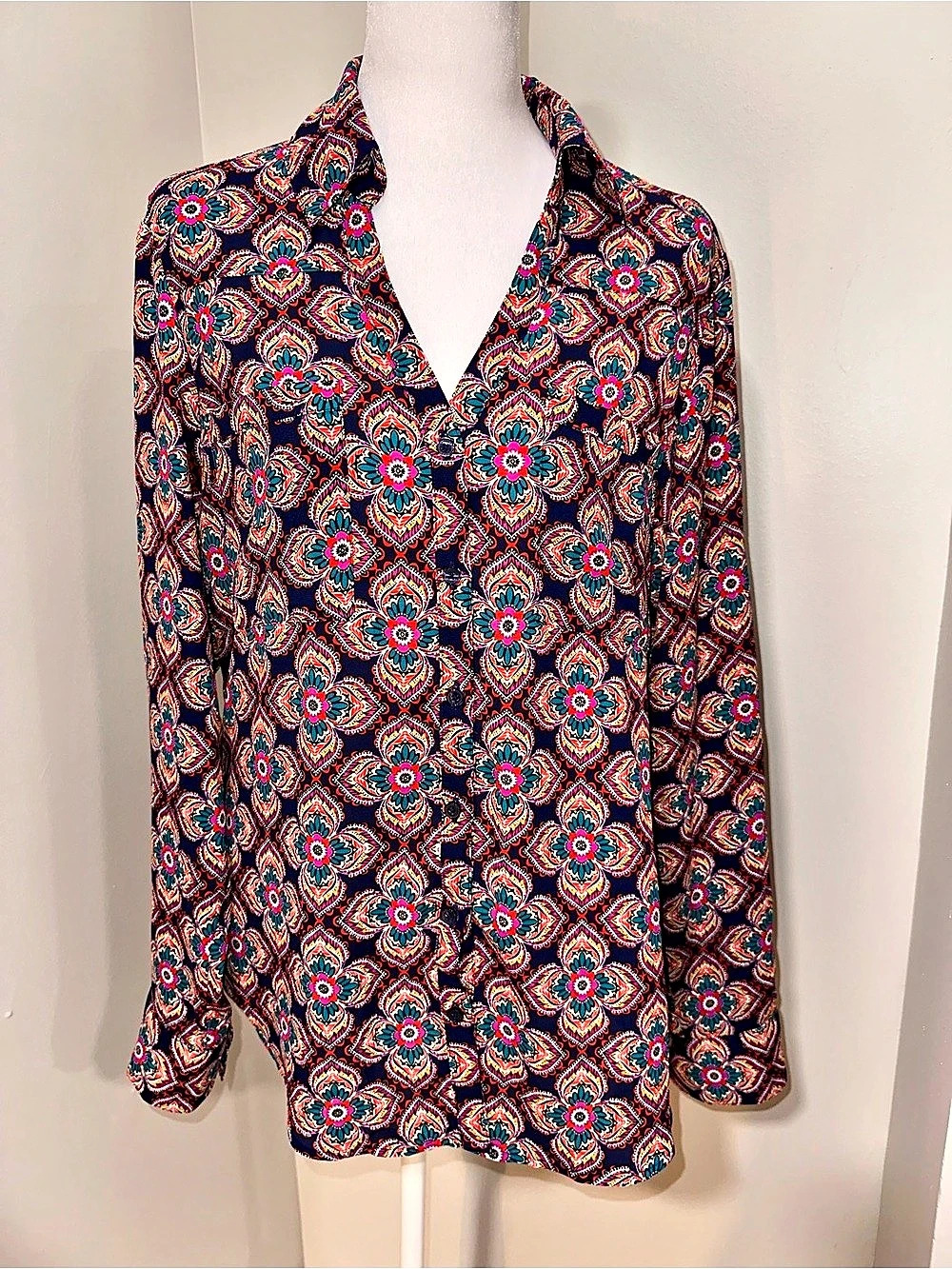 Express Portofino Floral Button Front Blouse in Blue & Pink Size Medium